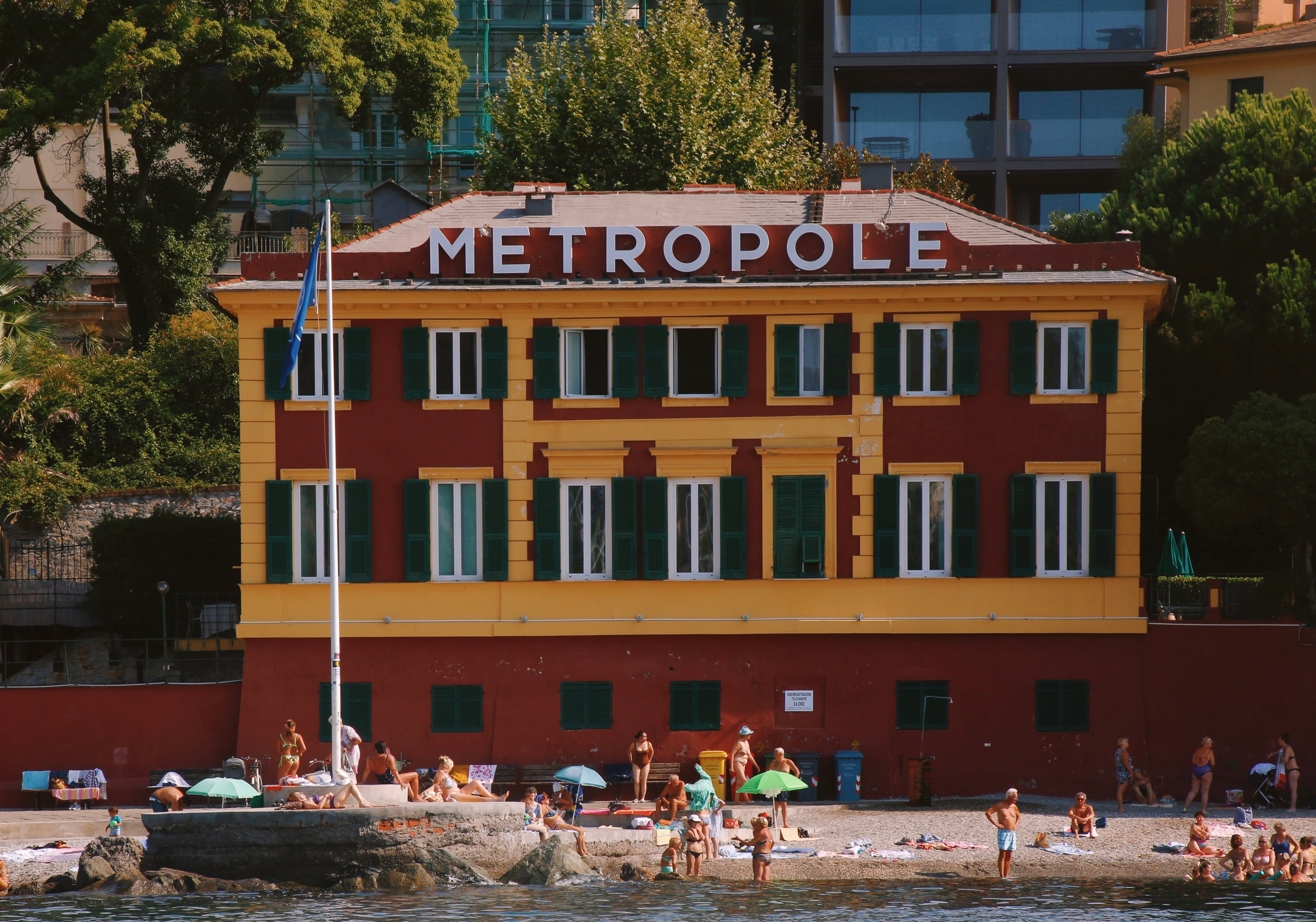 METROPOLE