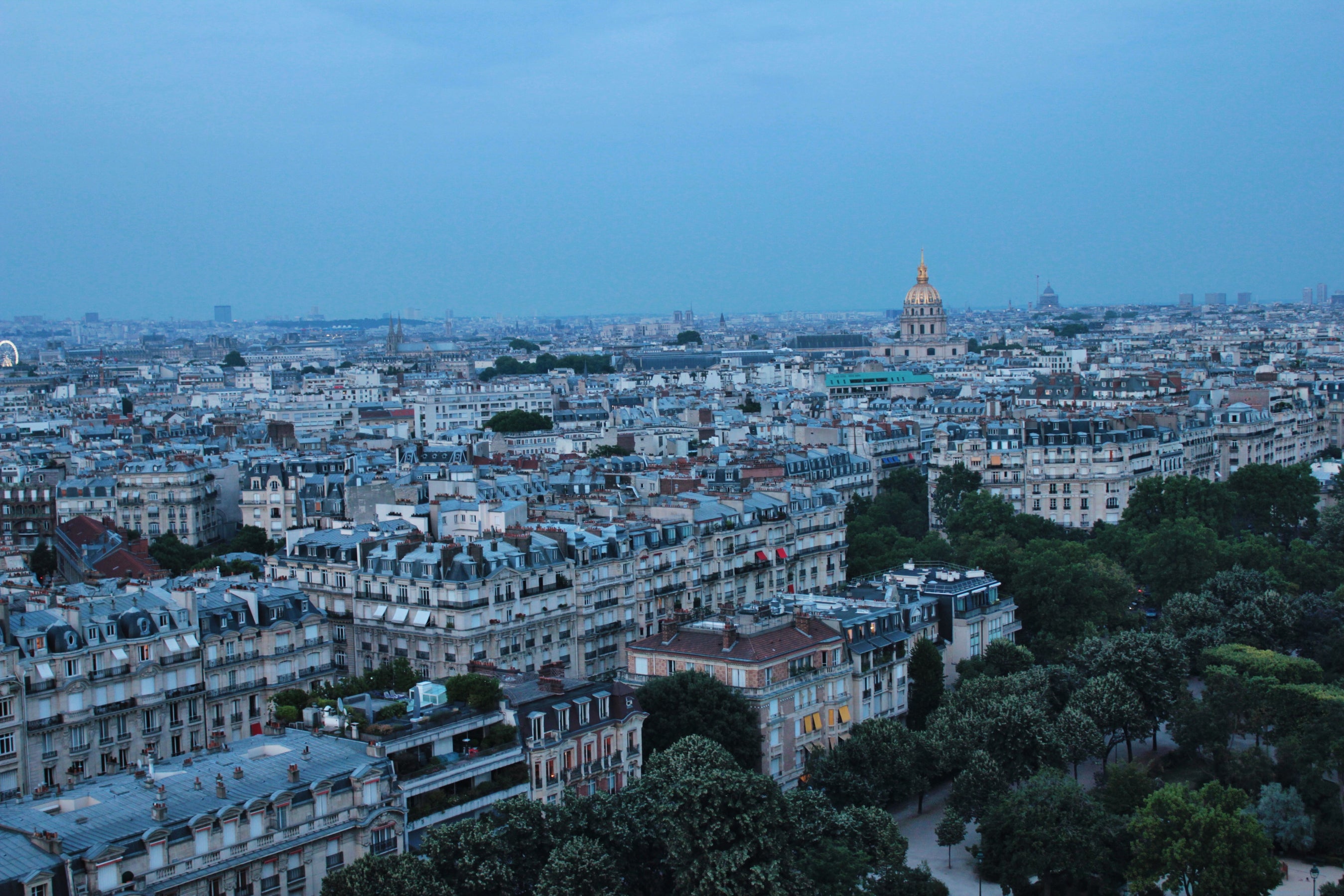 BLUE HOUR IN PARIS