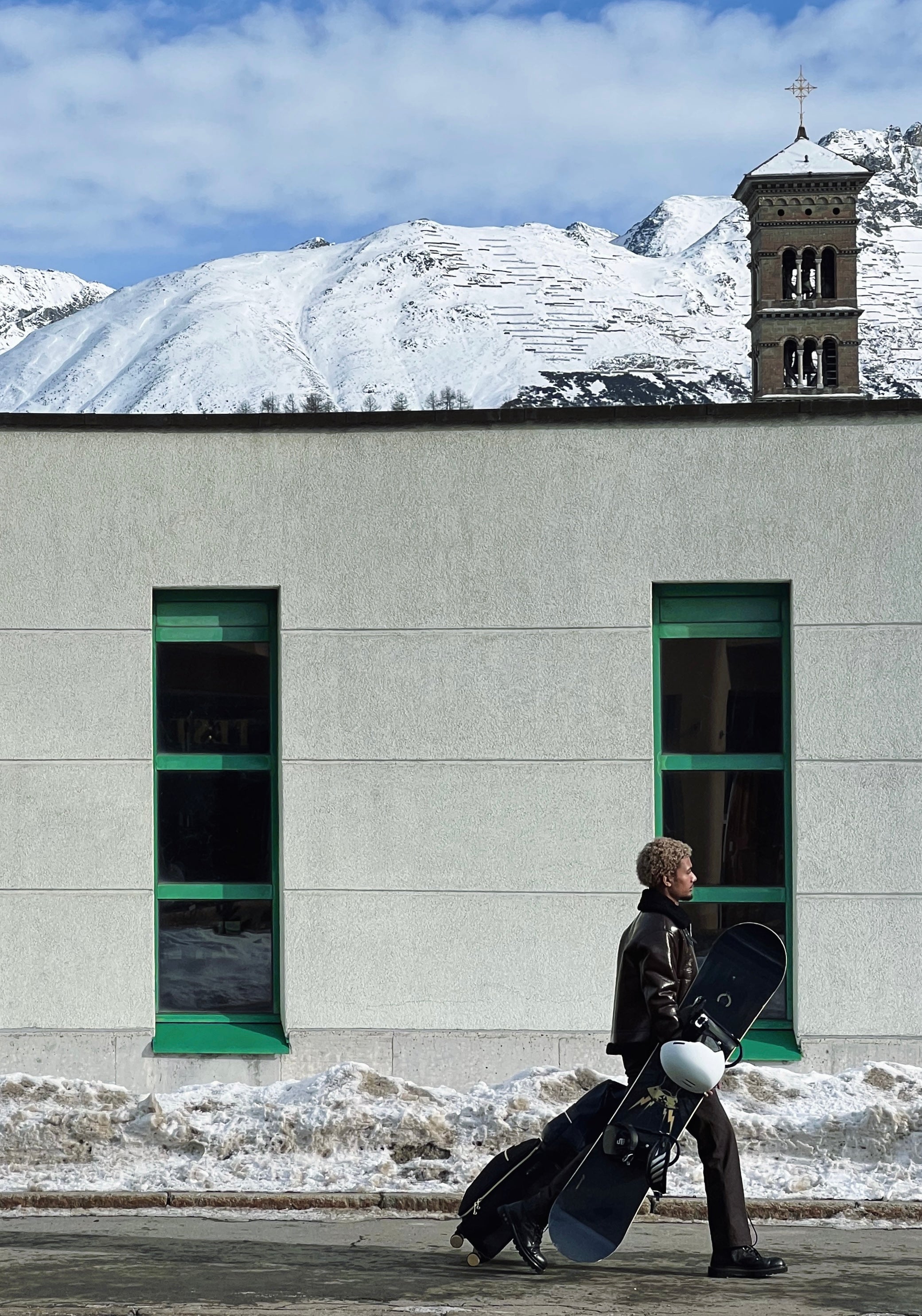 ST MORITZ SNOW BOARDER