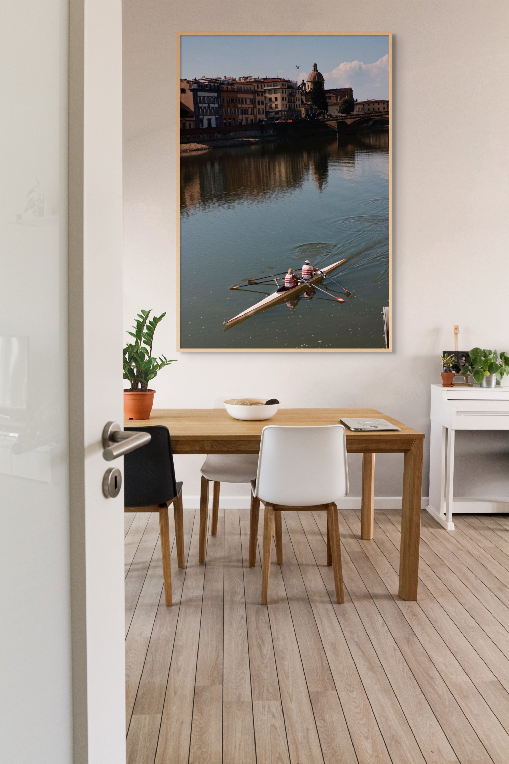 STRIPES IN SYNC IN THE ARNO